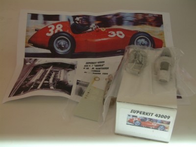 Super Kit Ferrari 533 Formula 1 "Squalo" #38 M. Hawthorn "Winner" GP di Spagna 1954 Metal Kit 1:43